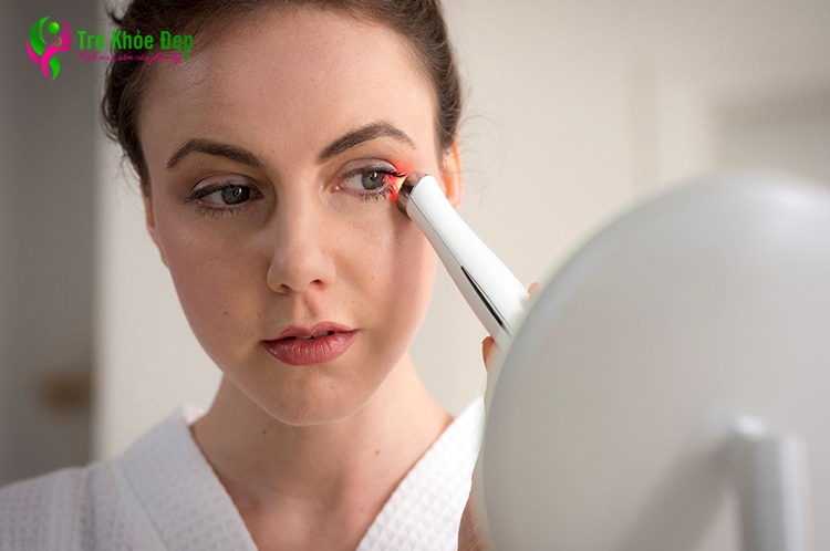 Sử dụng máy massage mắt tốt cho sức khỏe đôi mắt và tăng cường vẻ đẹp cho khuôn mặt