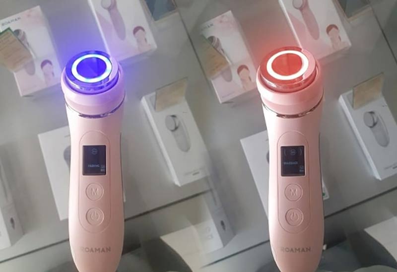 Máy massage làm sạch da mặt 4in1 M9