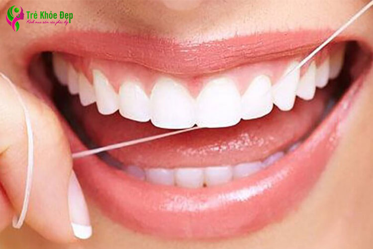 Chỉ nha khoa có nhiều ưu điểm làm sạch các khoảng cách răng hiệu quả