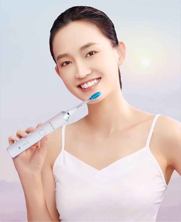 Sử dụng bàn chải điện ROAMAN T3 hàng ngày để bảo vệ răng miệng của bạn tốt hơn