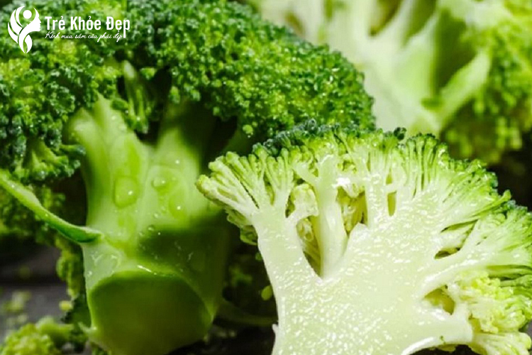 Bông cải xanh là thực phẩm chứa rất giàu vitamin B2
