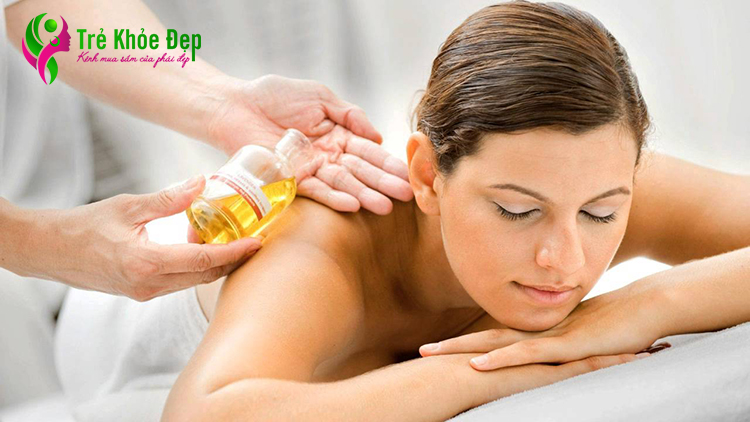 Các kiểu massage phổ biến - massage mô sâu 