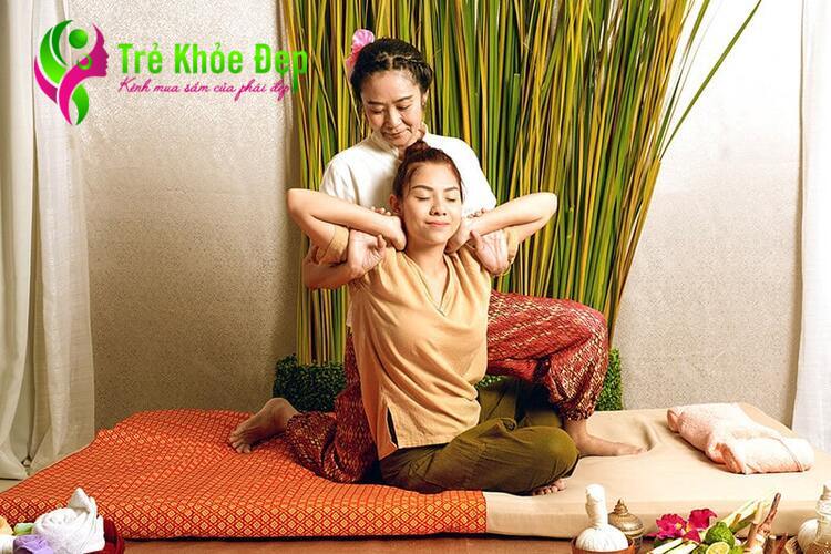 Massage kiểu Thái