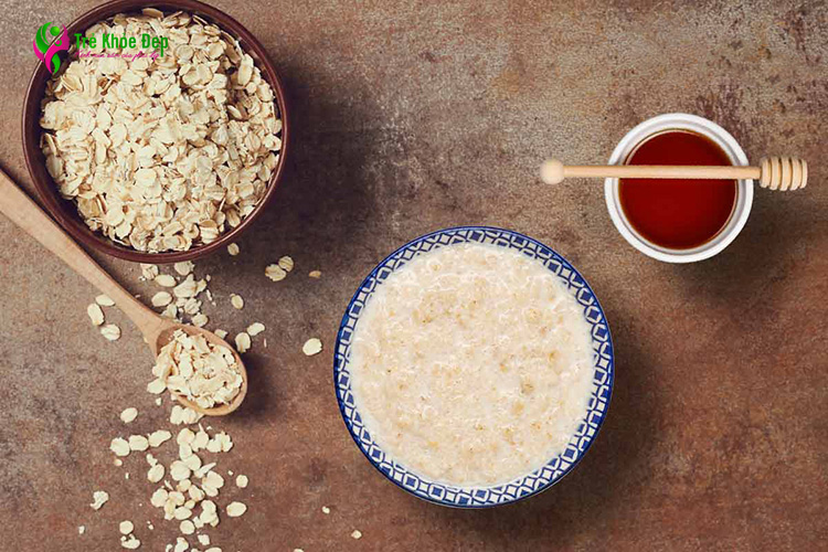 Cách nấu cháo gạo lứt giảm cân với yến mạch