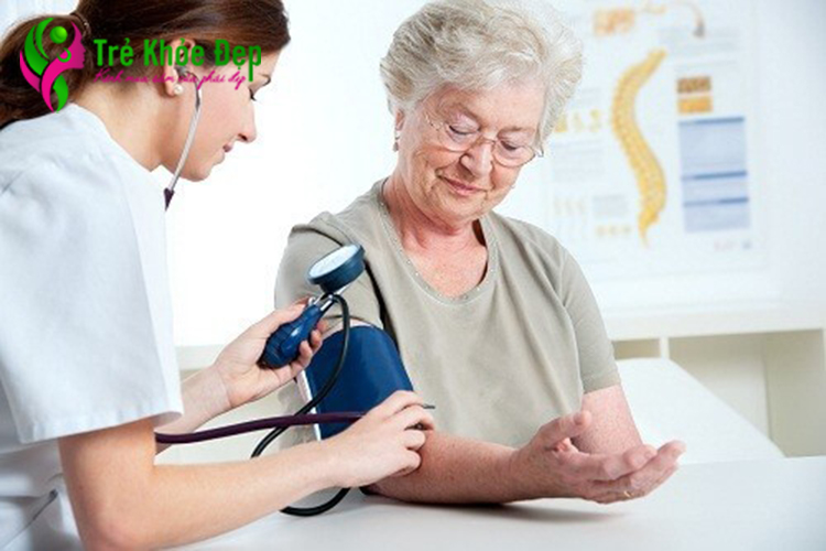 Đối tượng đo huyết áp cần phải đo huyết áp thường xuyên