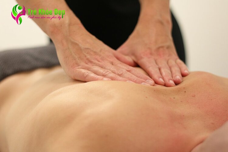 Liệu pháp massage có thể hữu ích đối với một số triệu chứng đau cơ xơ hóa